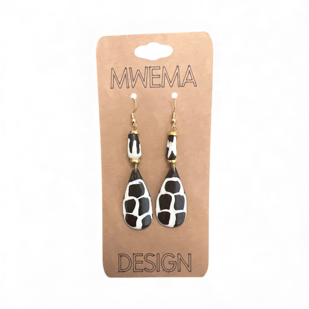 Giraffe Teardrop Earrings – African Savannah Inspired