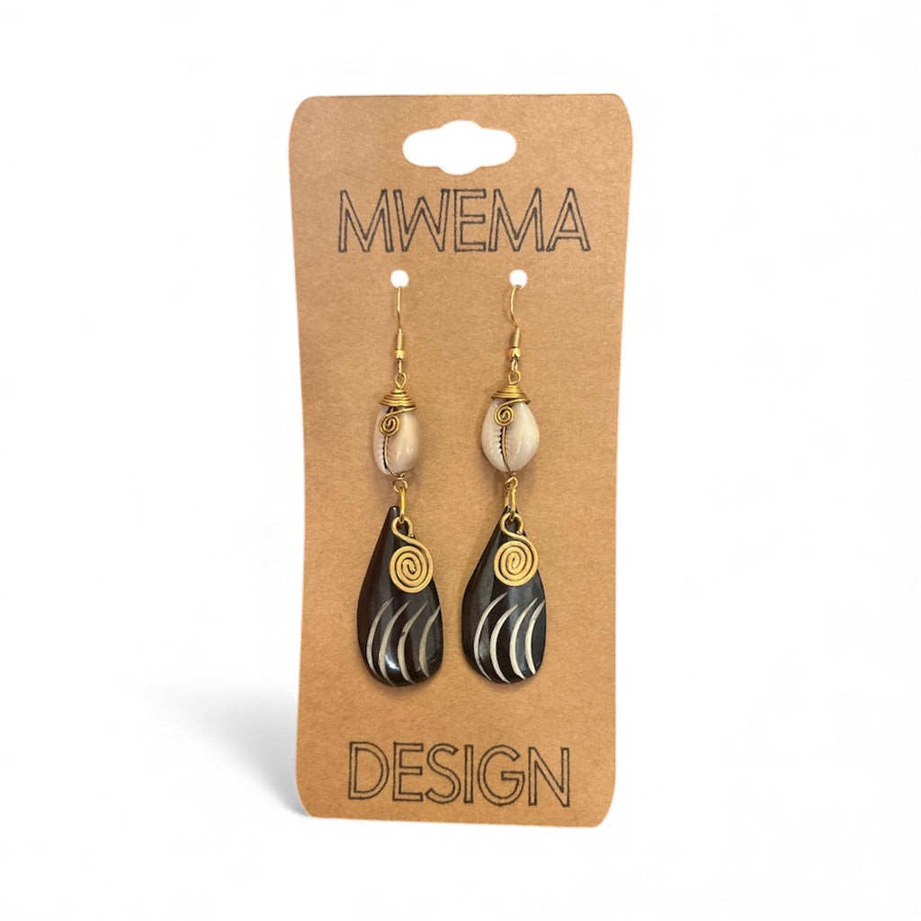 Savannah Grass Teardrop Earrings with Shell – Natural Boho